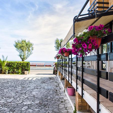 Piccolo Hotel Terracina Eksteriør bilde