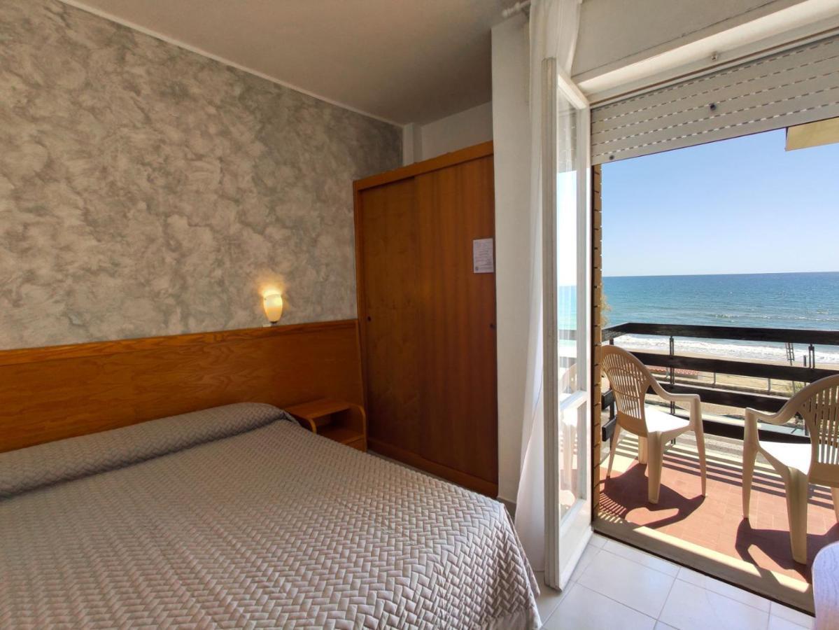 Piccolo Hotel Terracina Eksteriør bilde
