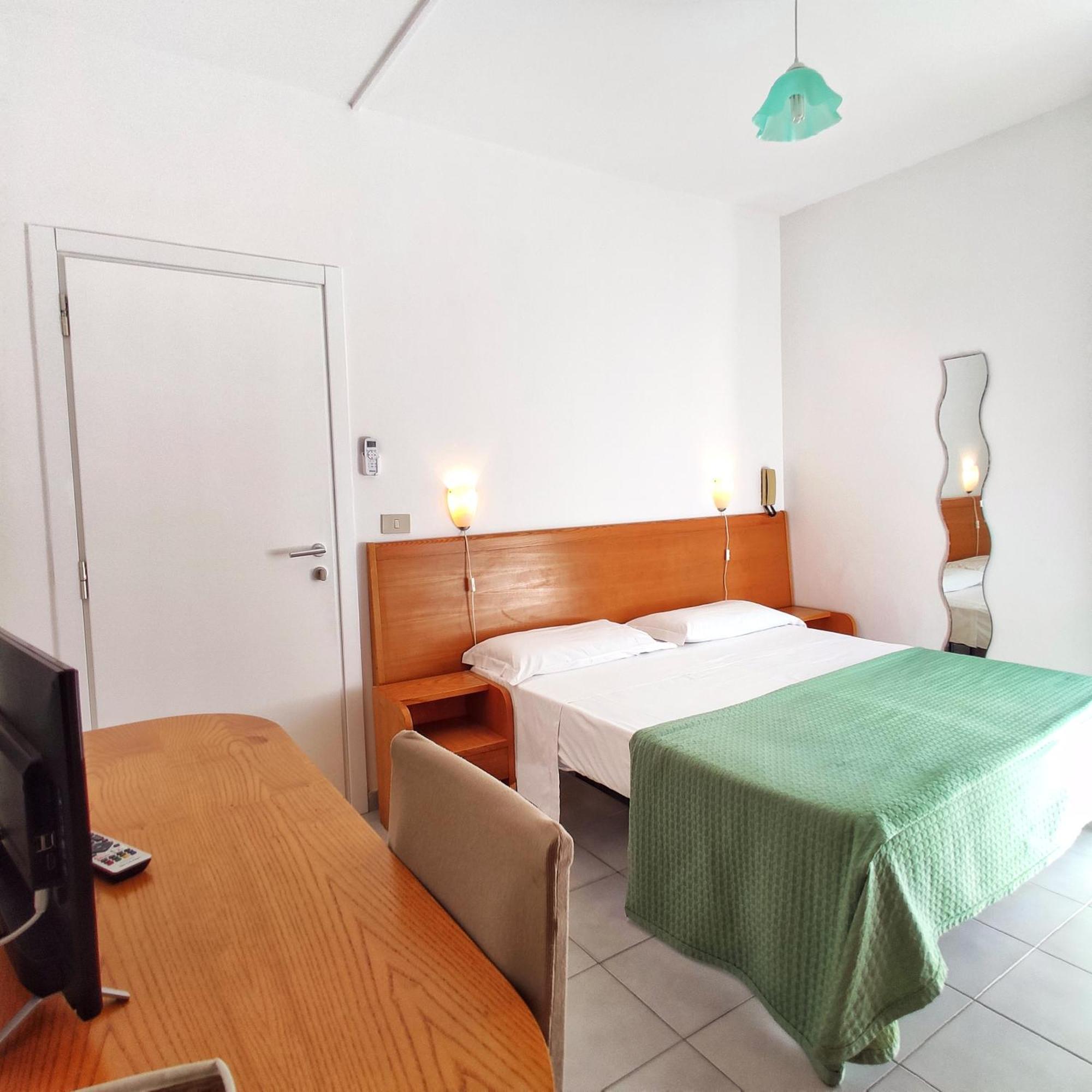 Piccolo Hotel Terracina Eksteriør bilde