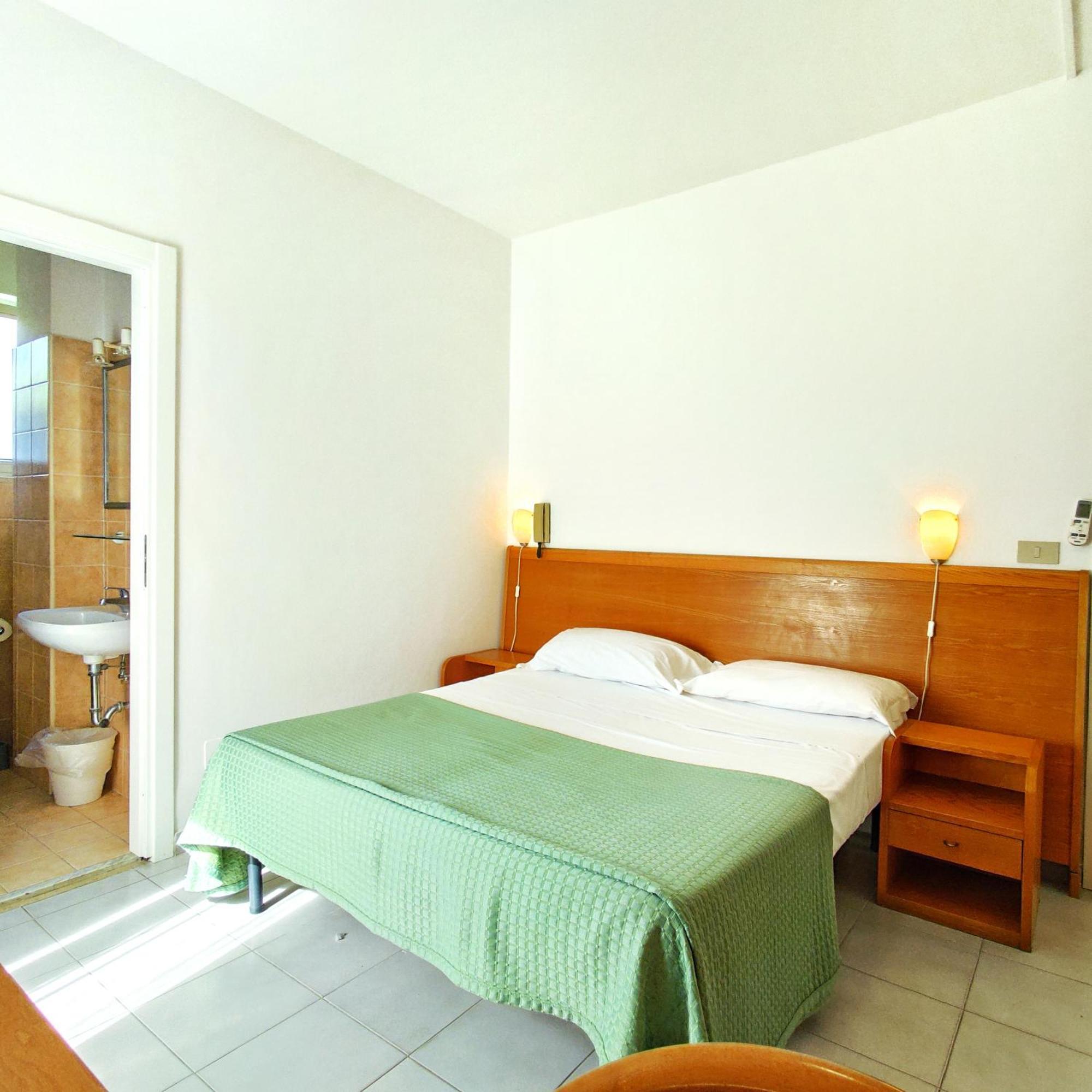 Piccolo Hotel Terracina Eksteriør bilde