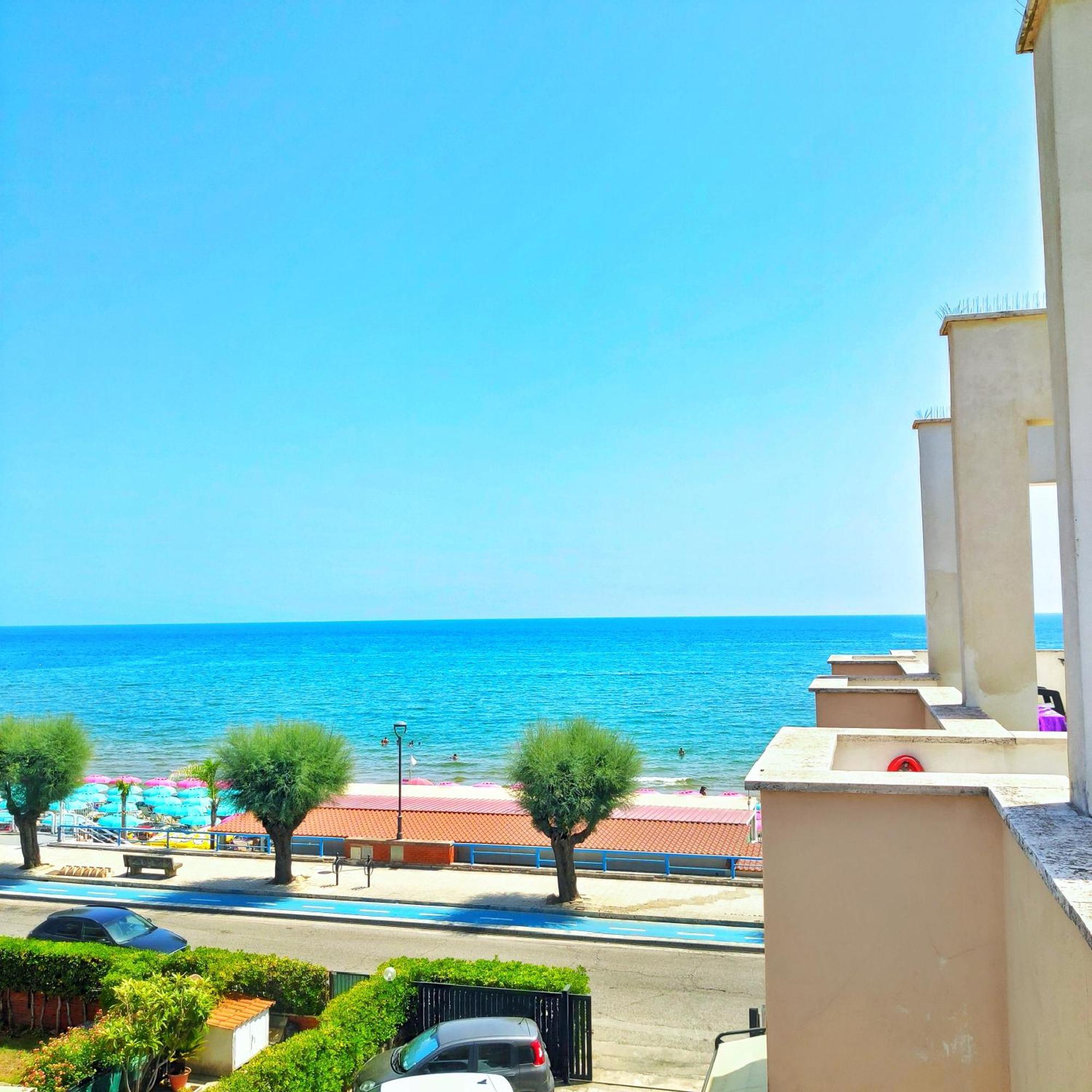 Piccolo Hotel Terracina Eksteriør bilde