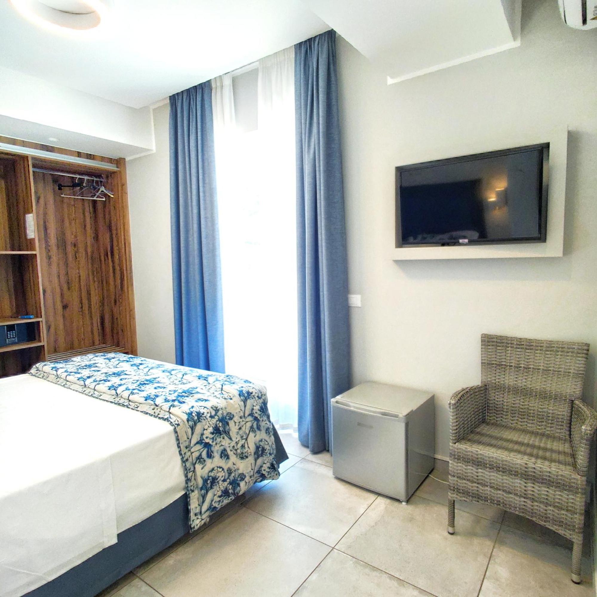 Piccolo Hotel Terracina Eksteriør bilde