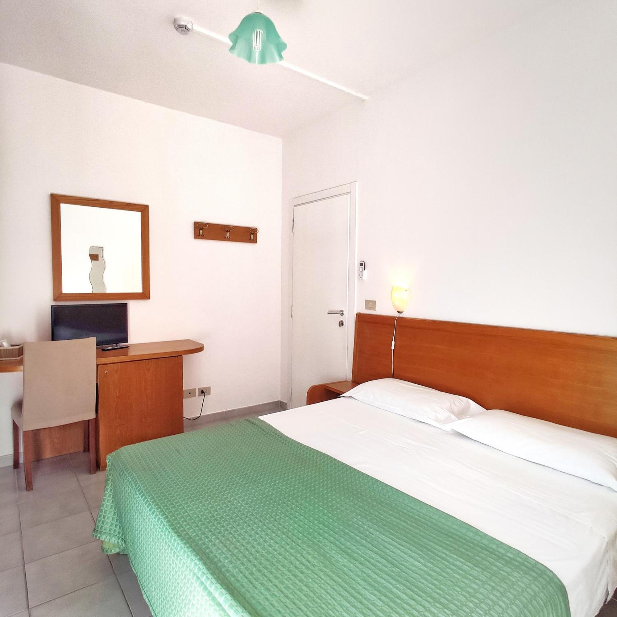 Piccolo Hotel Terracina Eksteriør bilde