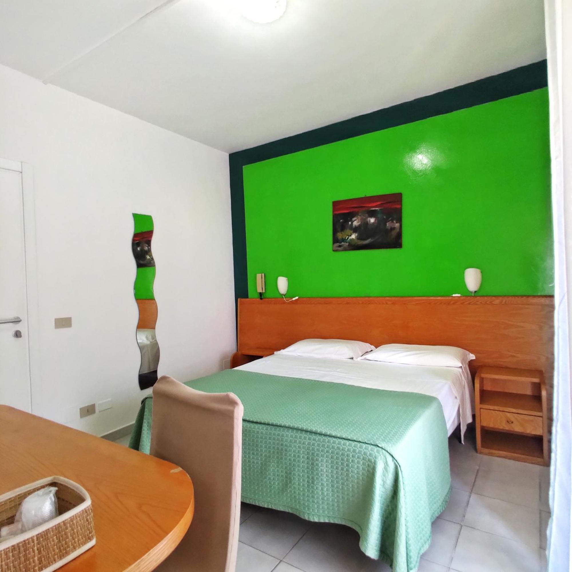 Piccolo Hotel Terracina Eksteriør bilde