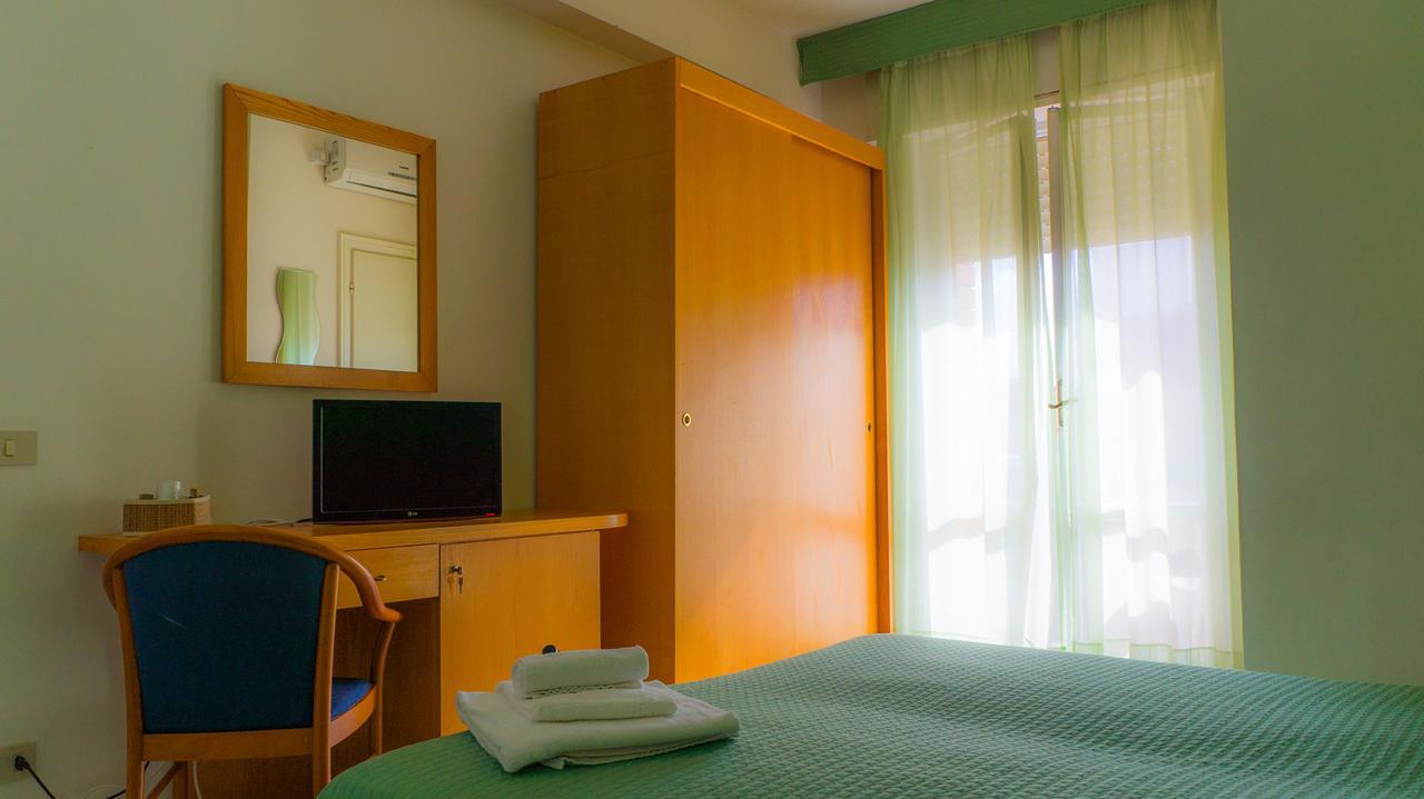 Piccolo Hotel Terracina Eksteriør bilde